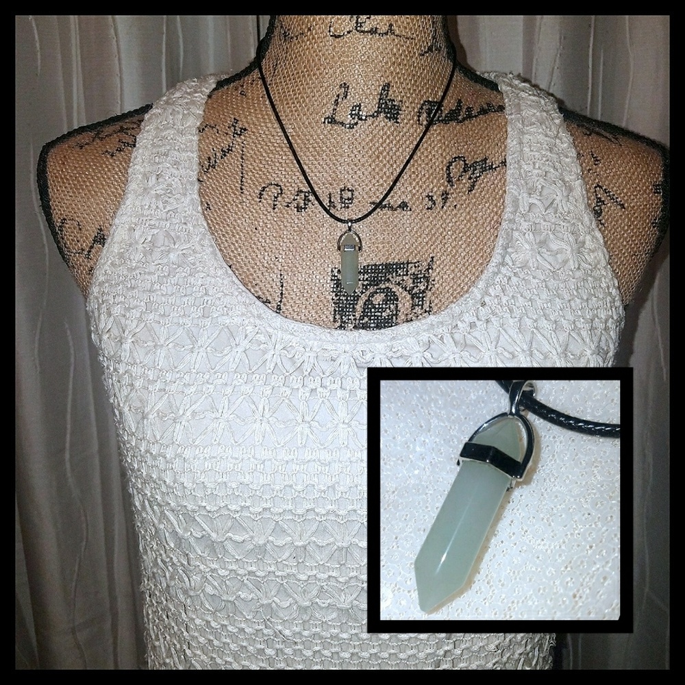 Jade Quartz Chakra Healing Necklace - Terra Moda